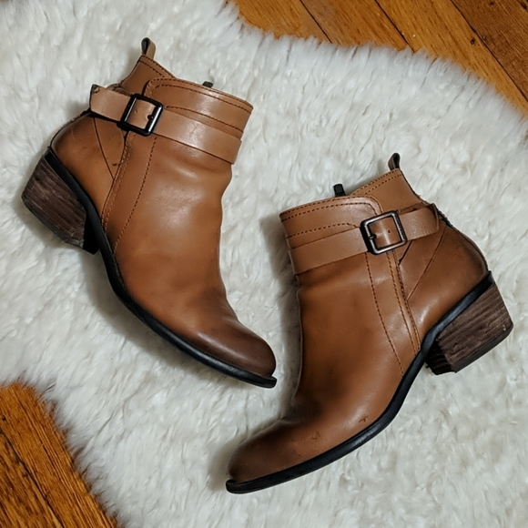 vince camuto beamer bootie